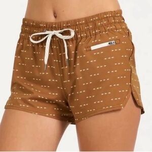 Vuori Clementine Shorts - 2.5" inseam, size Small, in “Turmeric Arrows”